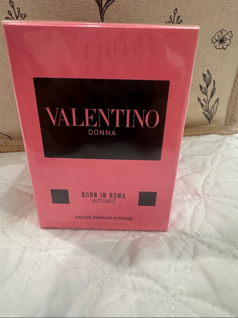 Valentino Donna Pink and Black Fragranced Gift Box